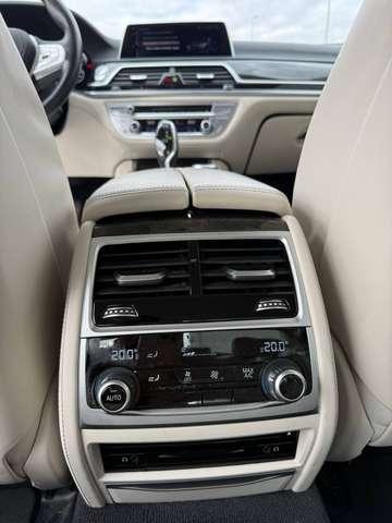BMW 740 e Luxury autom HYBRID PLUG-IN