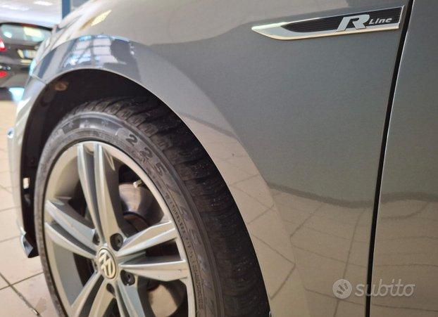 Volkswagen Golf R-Line