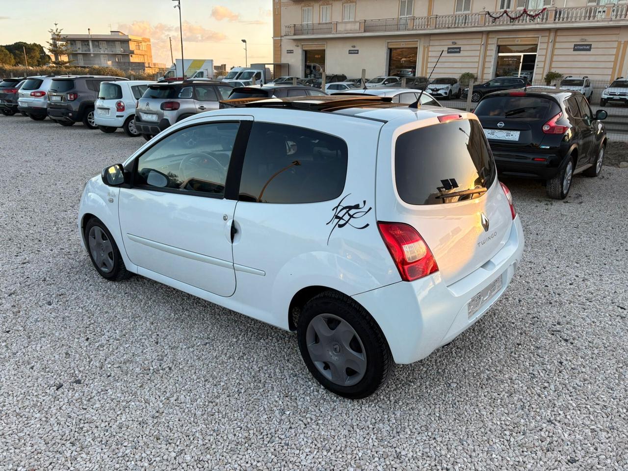 Renault Twingo 1.2 16V BVR Live