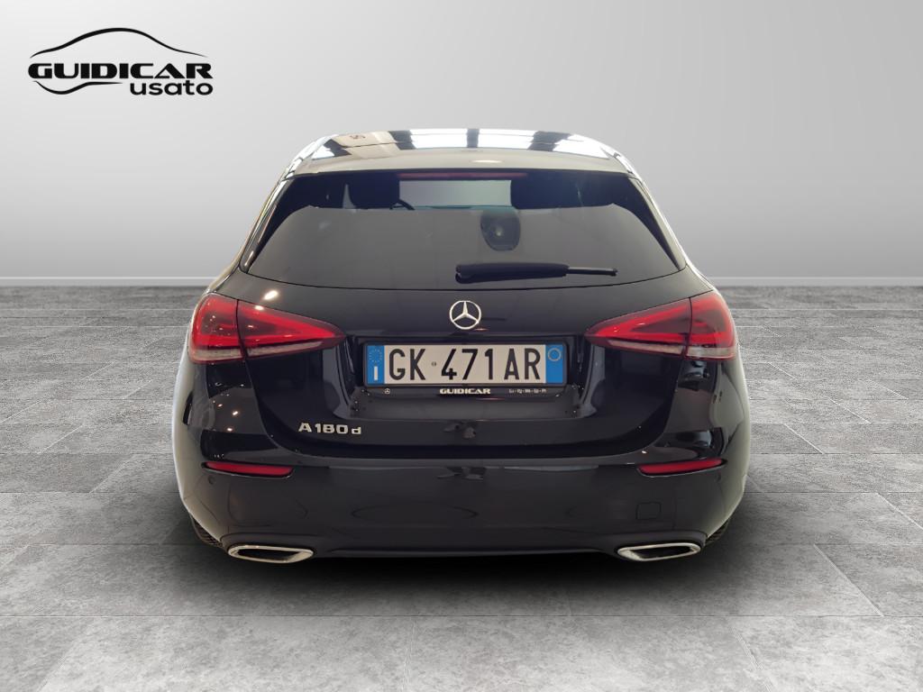 Mercedes-Benz Classe A - W177 2018 - A 180 d Sport Night edition