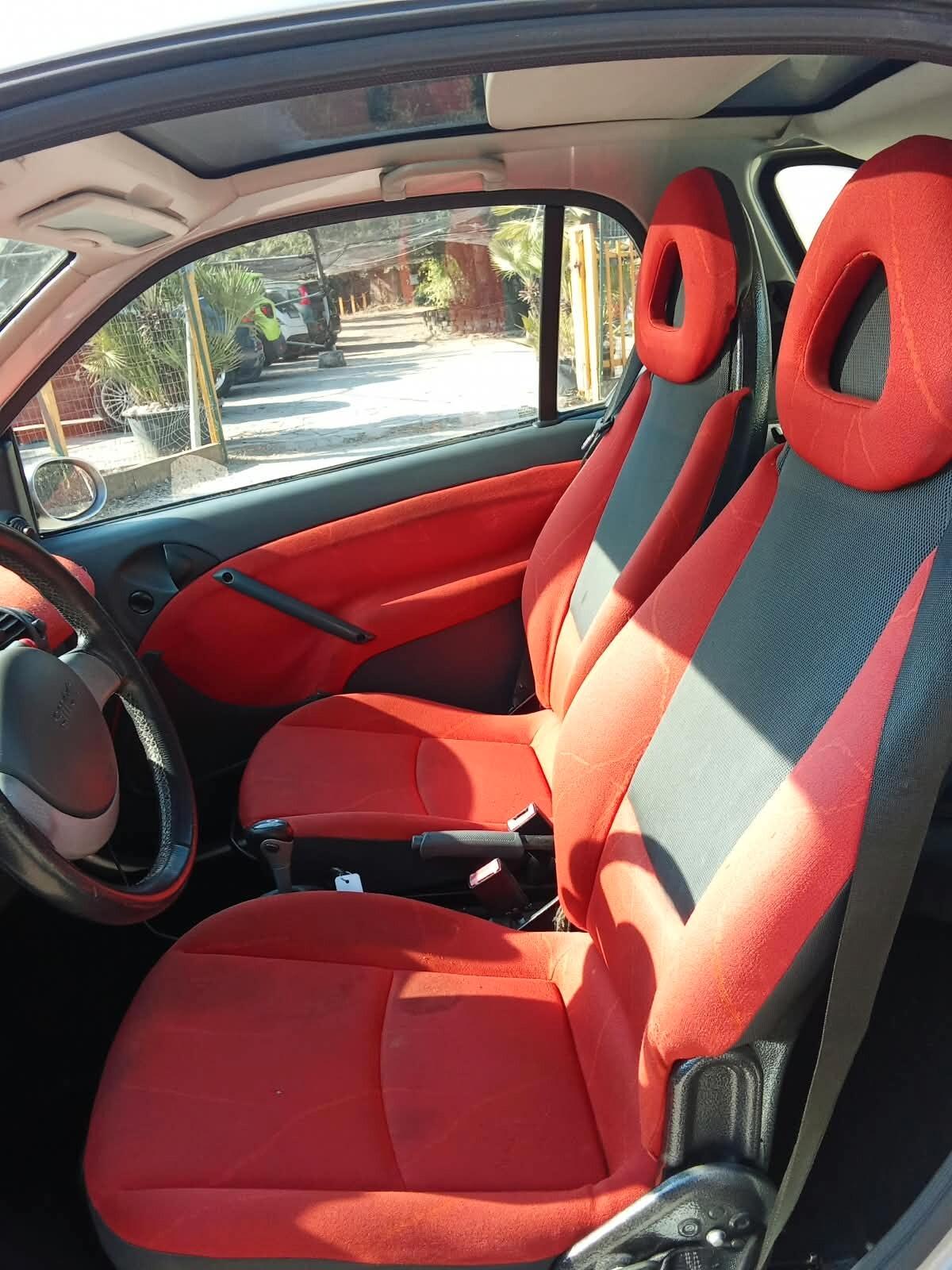 Smart 700 city-coupé pure (45 kW)