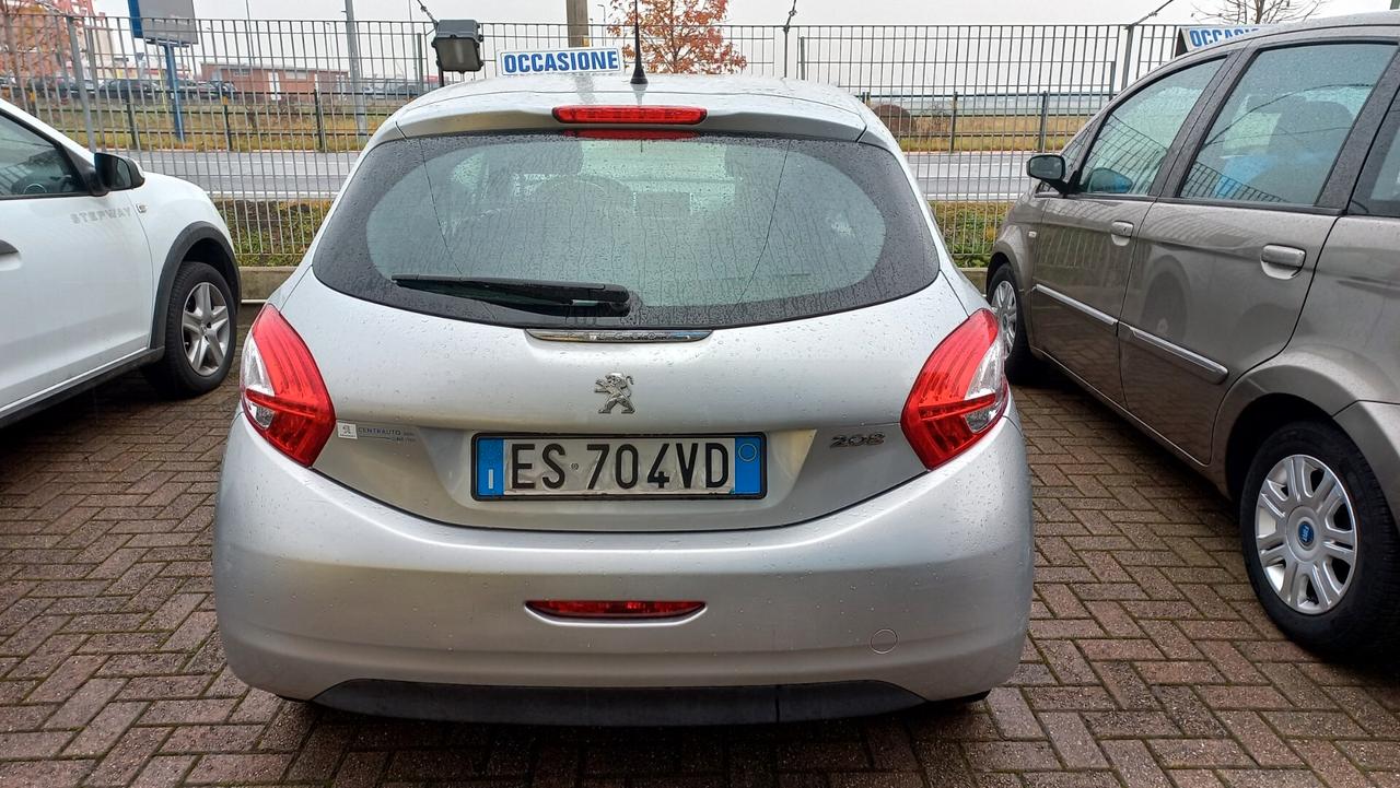 Peugeot 208 1.2 VTi 82 CV 3 porte Allure