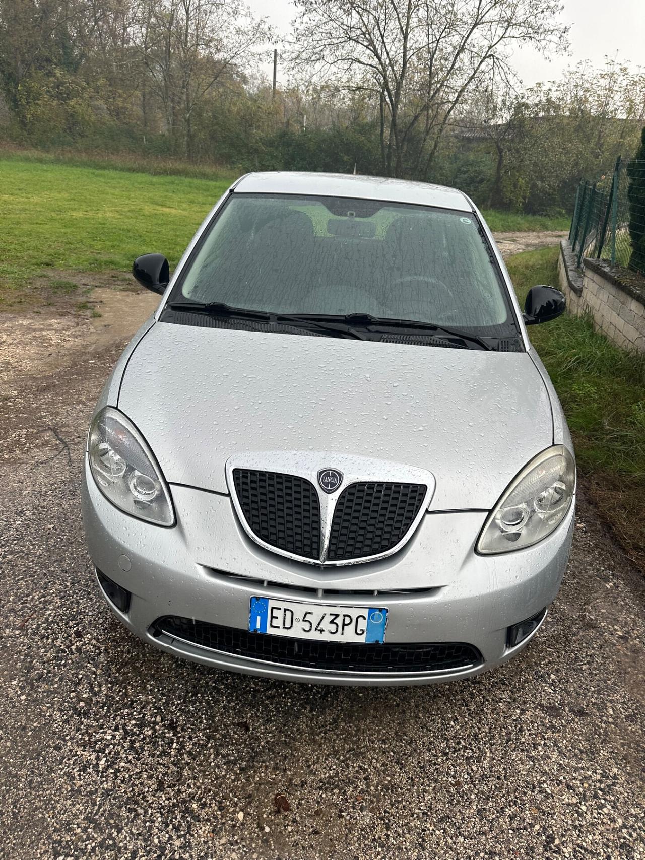 Lancia Ypsilon 1.3 MJT 75