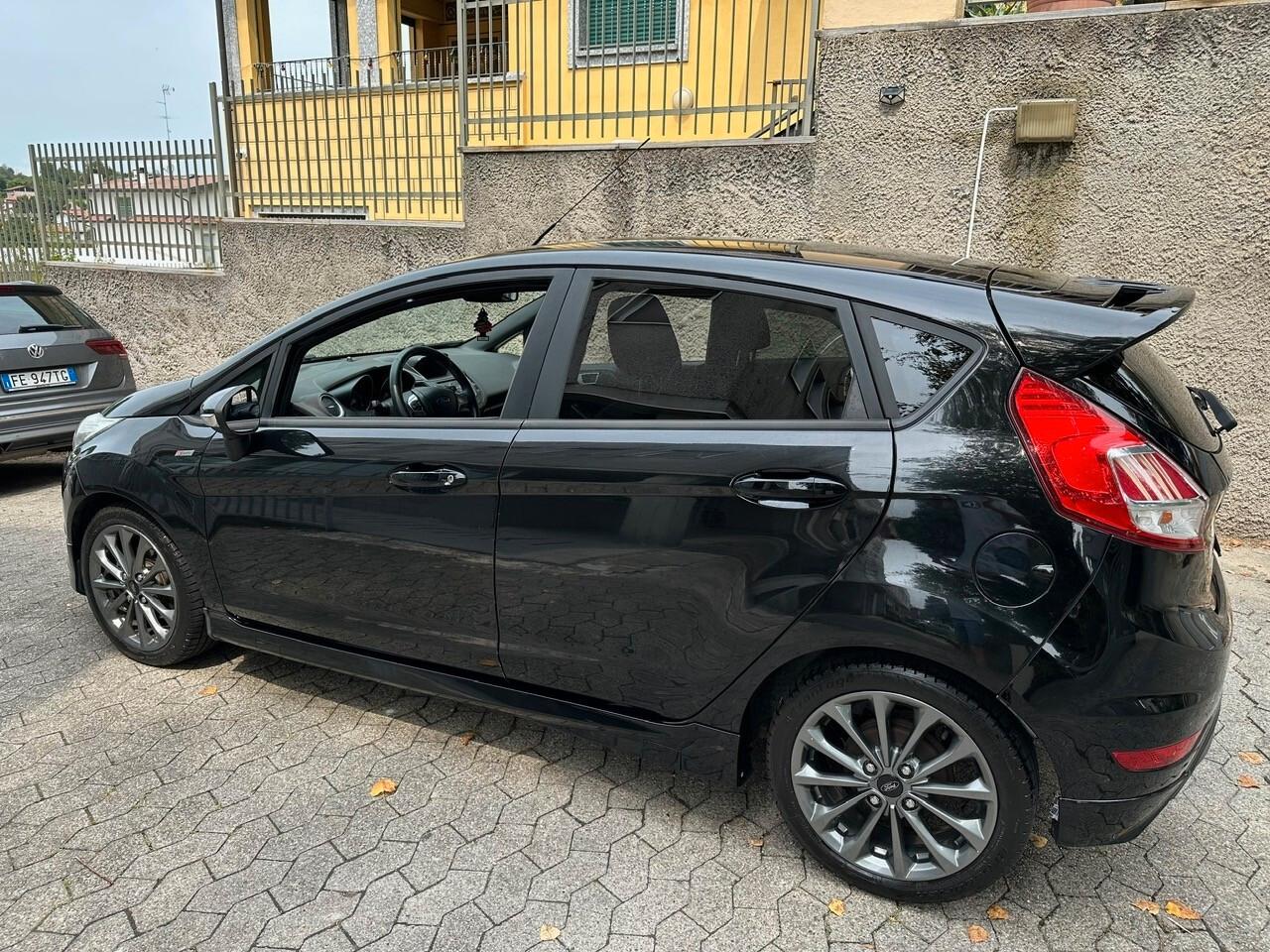 Ford Fiesta 1.5 TDCi 5 porte ST-Line
