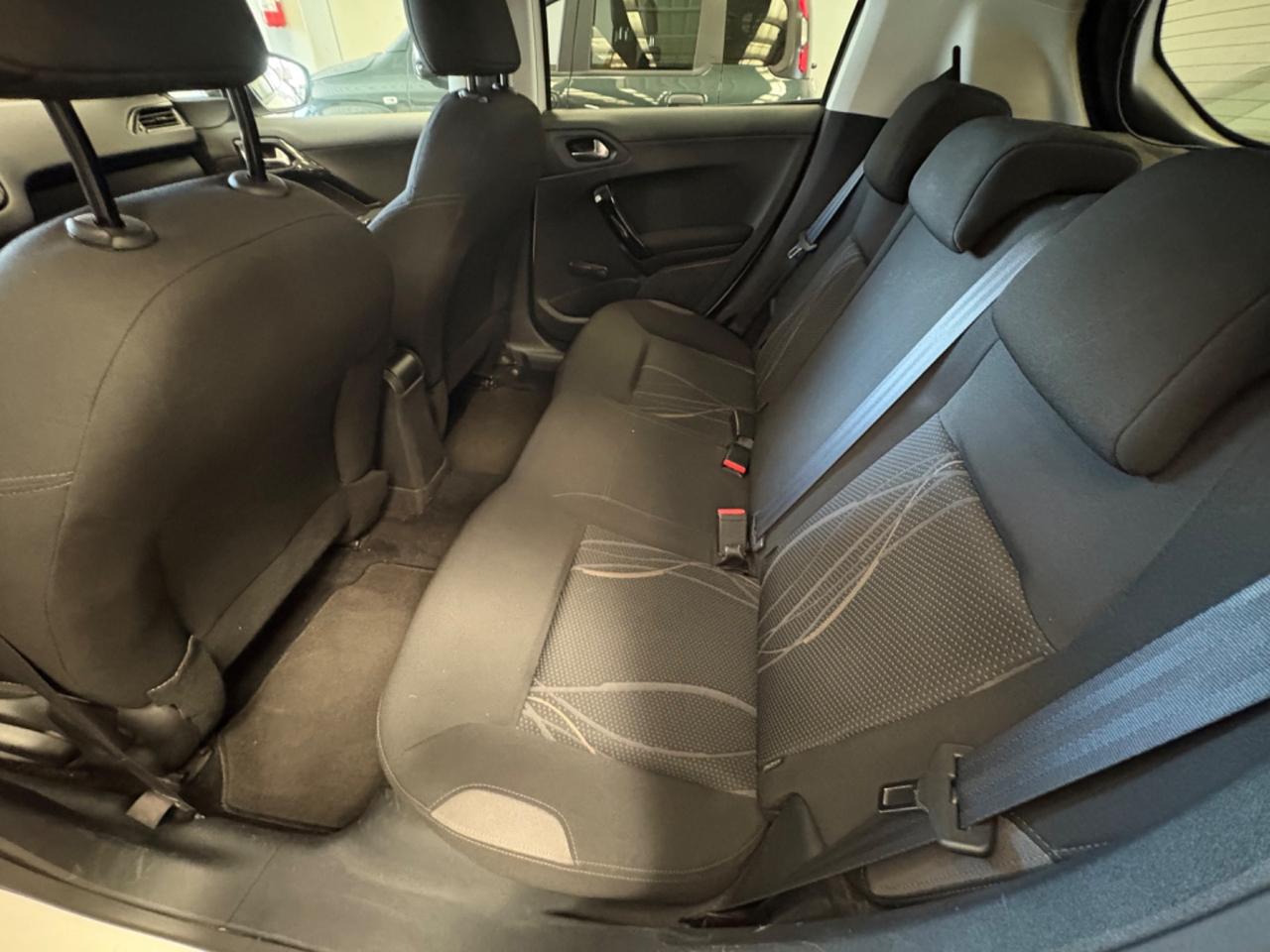Peugeot 208 1.2 82CV 2013 Ok per neopatentati