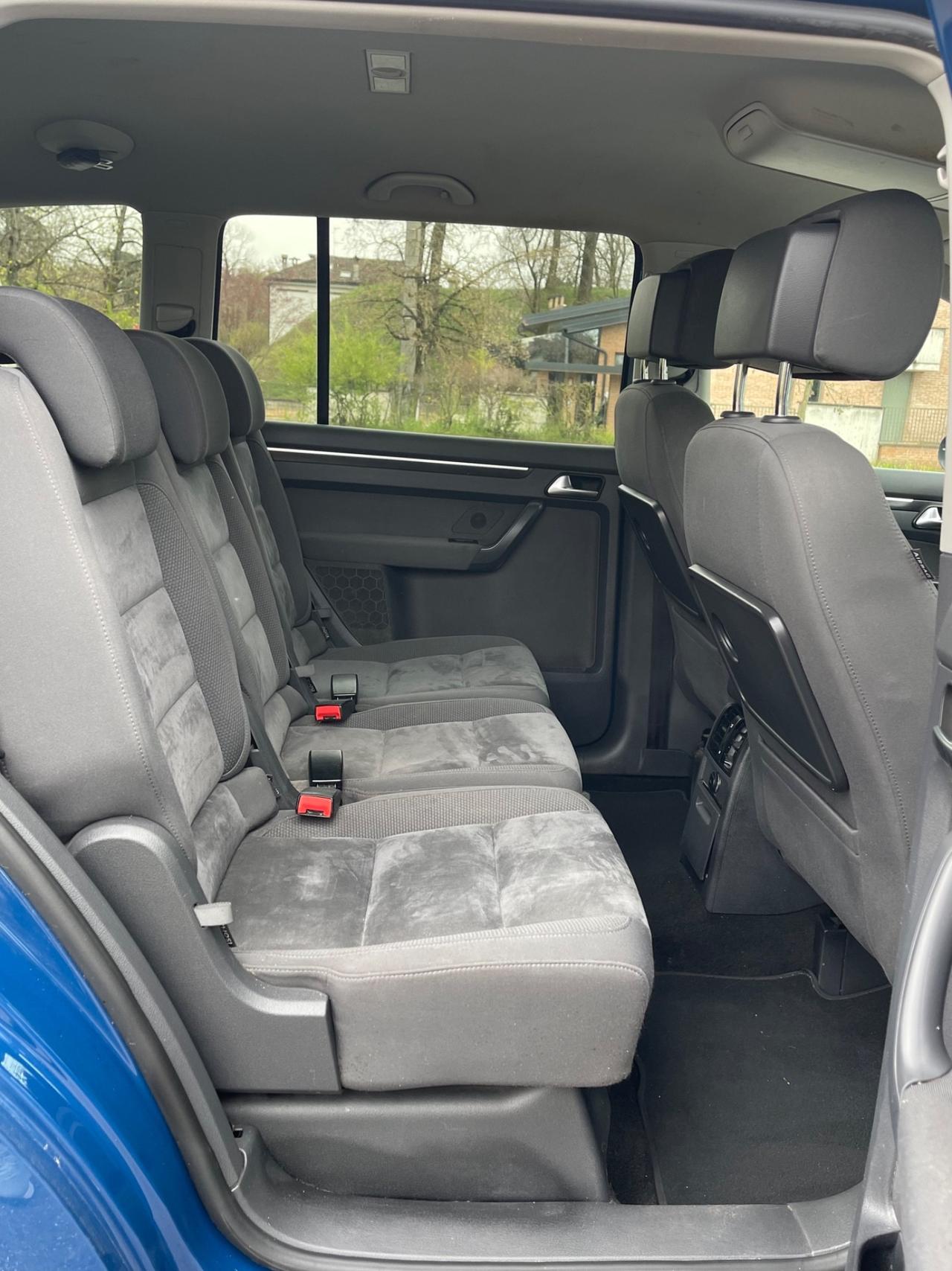 Volkswagen Touran 2.0 TDI 140 CV DSG Highline