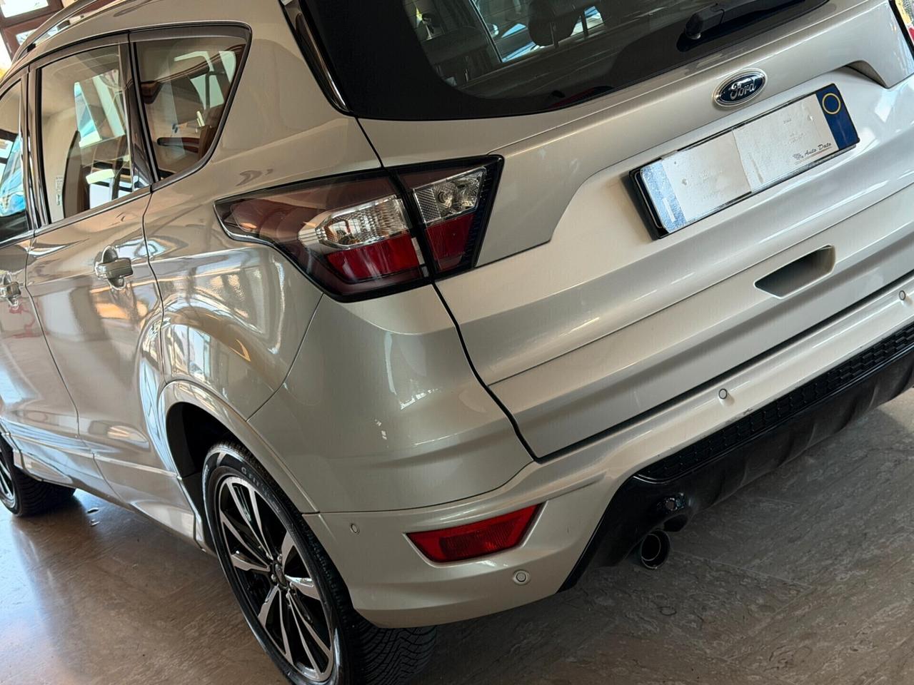 Ford Kuga 2WD 2.0 TDCI 120 cv. ST LINE
