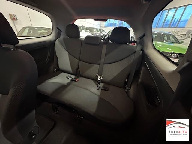 TOYOTA - Yaris 3p 1.0 Sol Blue NEOPATENTATI