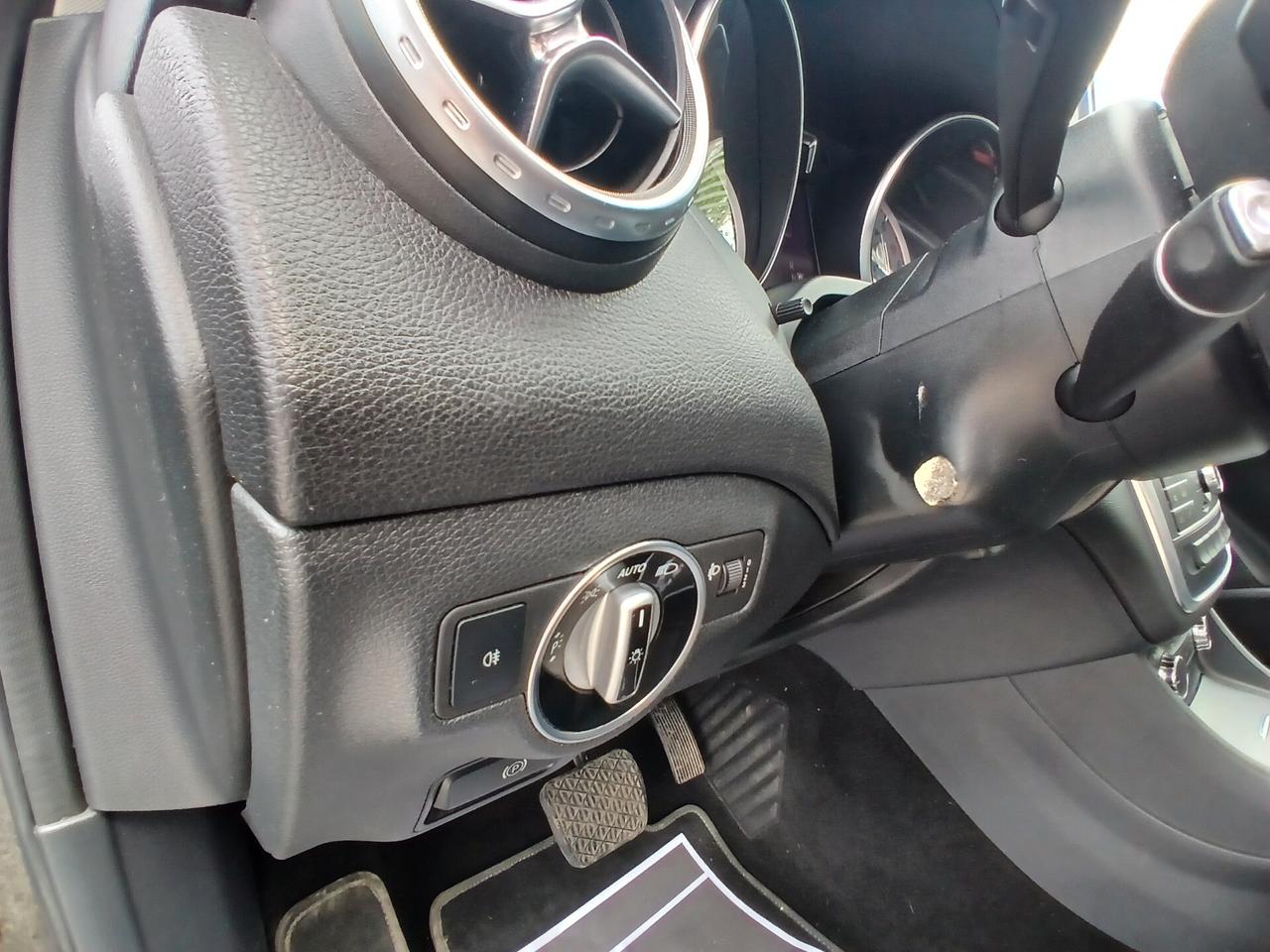 Mercedes-benz GLA 180 d Premium