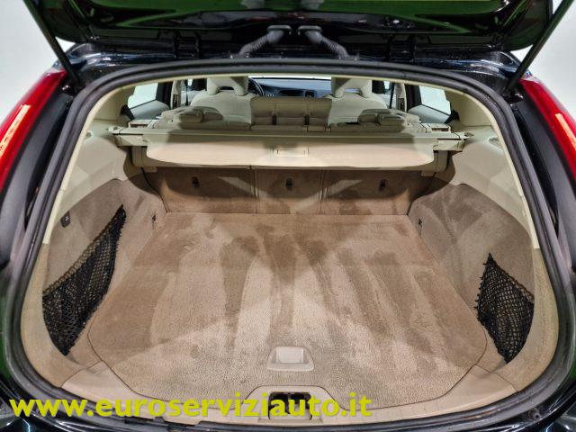 VOLVO V60 T3 Powershift Kinetic