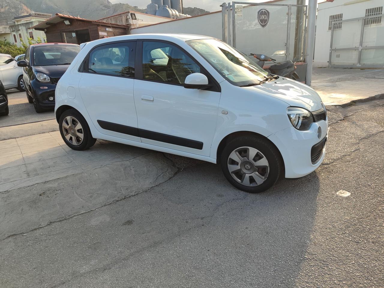 Renault Twingo TCe 90 CV EDC Intens