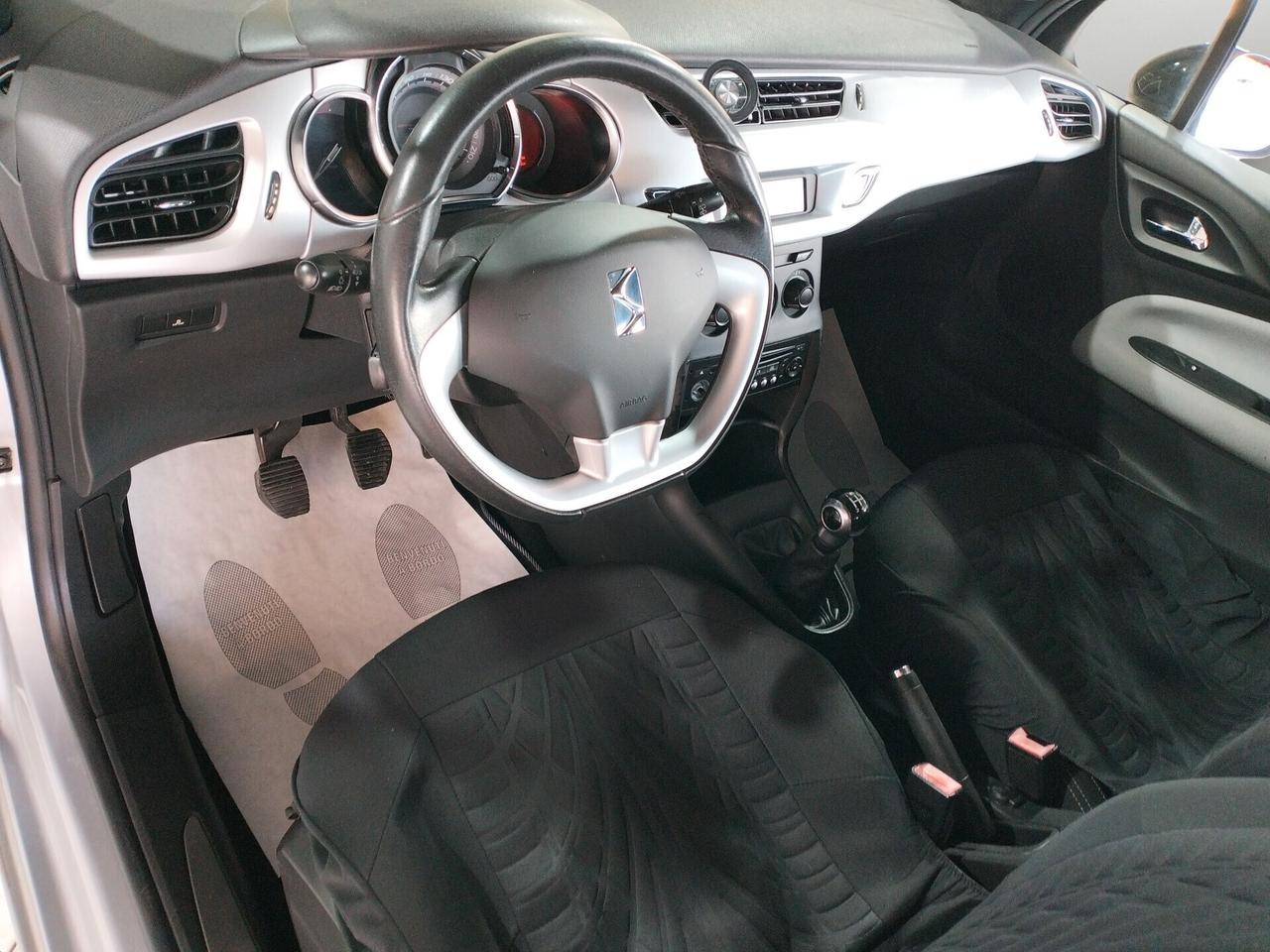 Citroen DS3 1.4 hdi Chic 70cv *NEOPATENTATI*