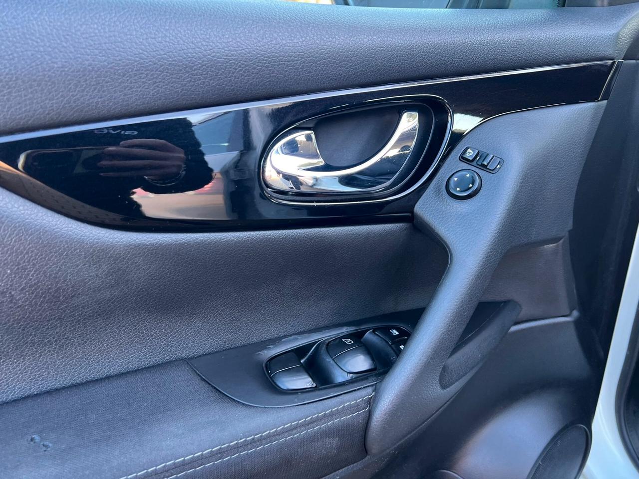 Nissan Qashqai 1.6 dCi X-Tronic 2WD N-CONNECT