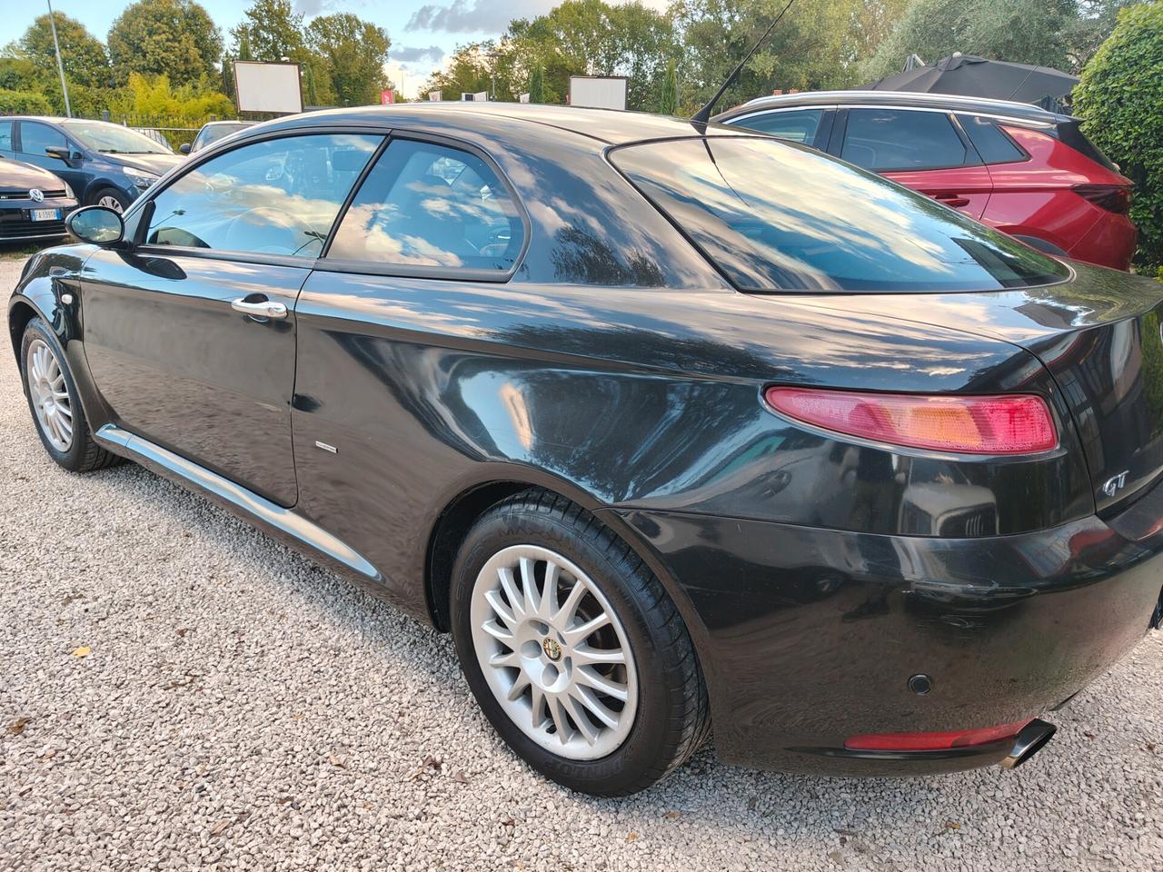 Alfa Romeo GT 1.9 MJT 16V UNIPRO SOLO 138000KM