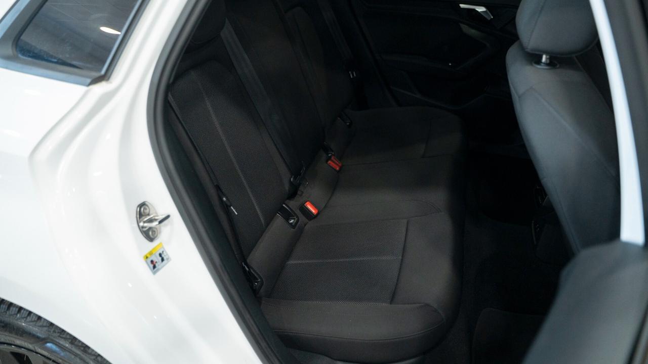 Audi A3 SPB 35 TDI S TRONIC SPORT BLACK EDITION NAVI FULL