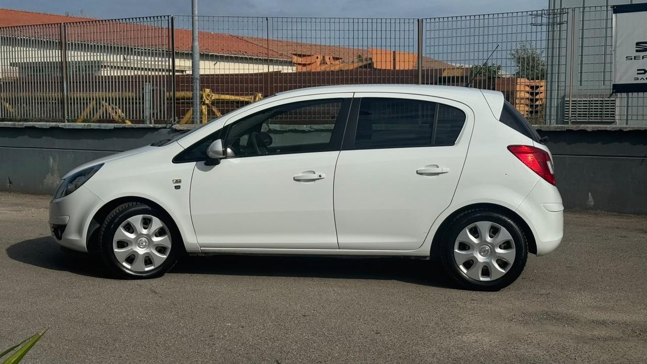 Opel Corsa 1.2 85CV 5 porte GPL-TECH Club