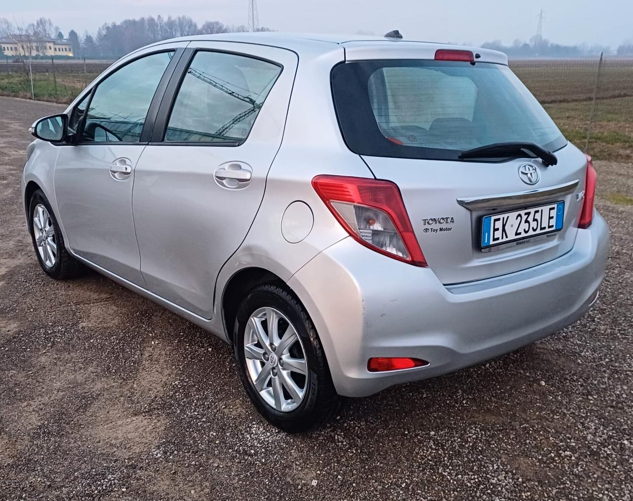 Toyota Yaris 1.3 5 porte Lounge