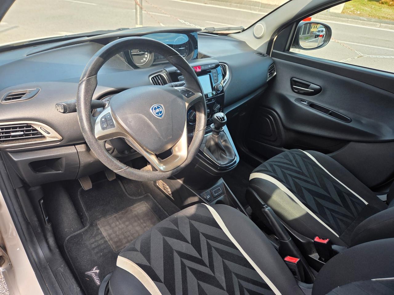 Lancia Ypsilon - 2016