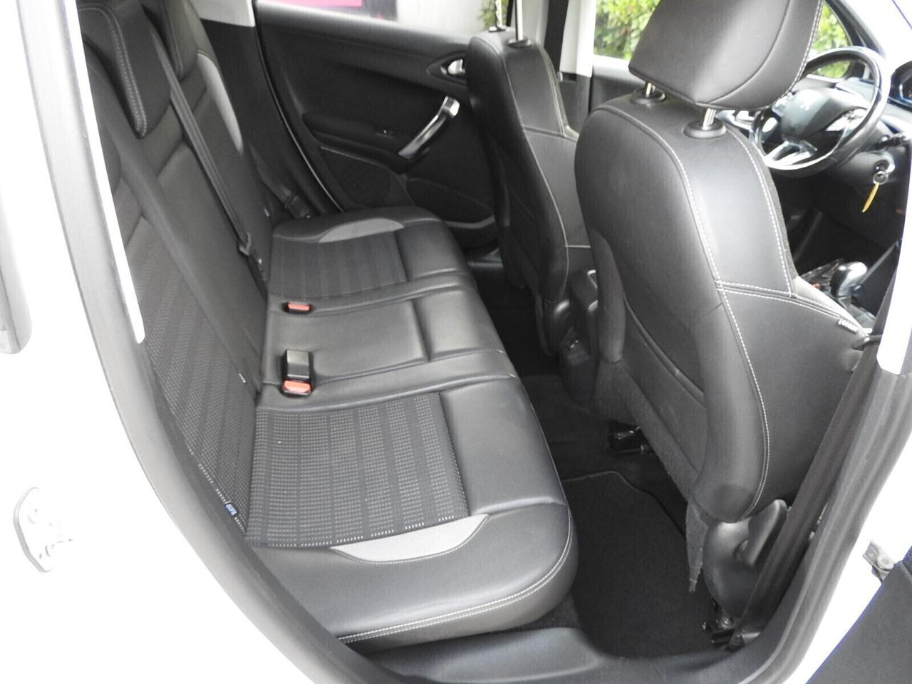 Peugeot 2008 1.6 e-HDi 92 CV NEOP. NAVI
