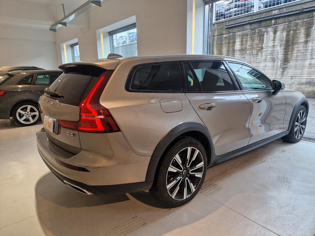 Volvo V60 Cross Country V60 Cross Country D4 AWD Geartronic Business Pro