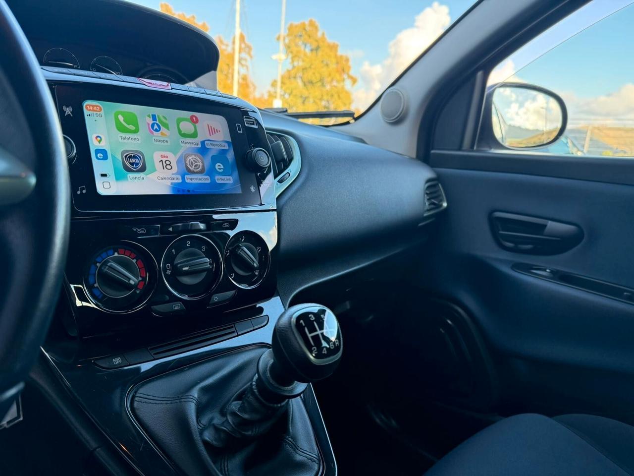 Lancia Ypsilon 1.0 FireFly 5 porte S&S Hybrid Gold Plus