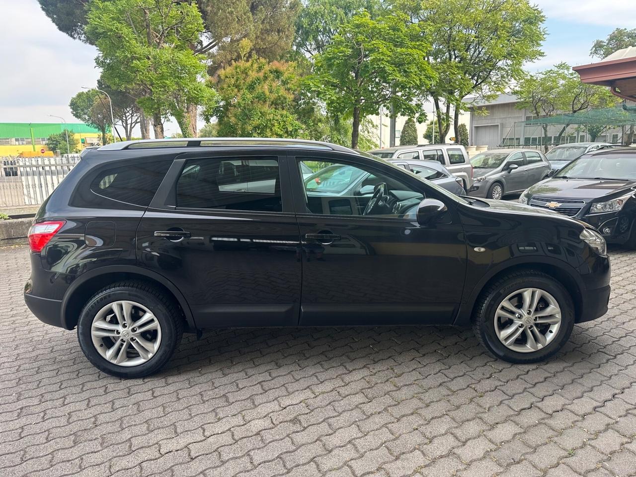 Nissan Qashqai Qashqai+2 2.0 dCi DPF Acenta