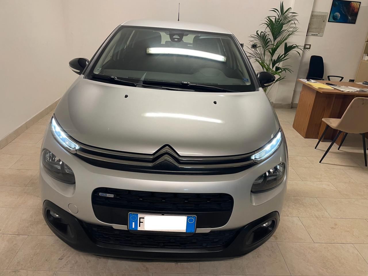 Citroen C31.2 82 CV PureTech Shine Full Cinghia+tagliando Neopatentati