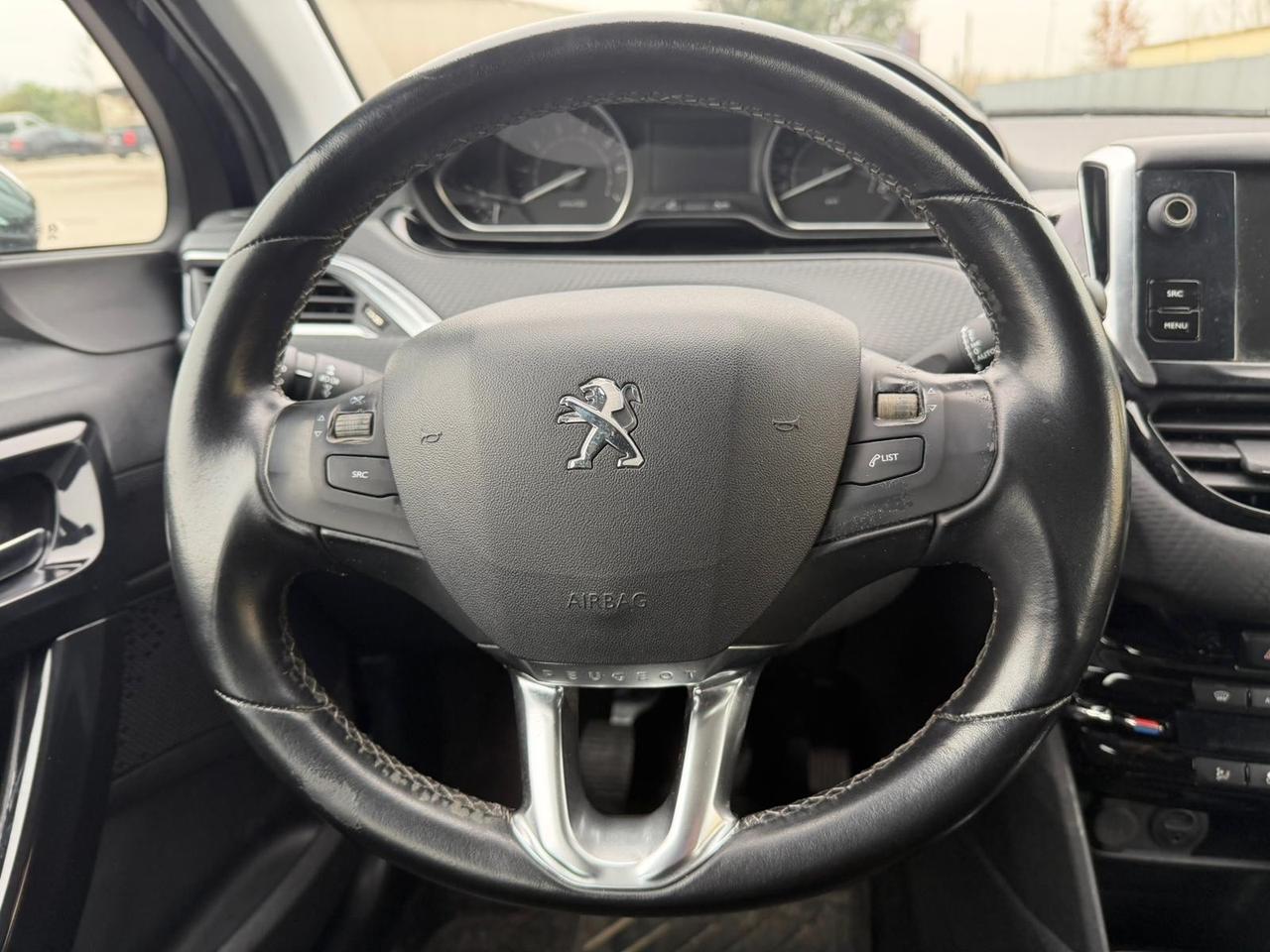 Peugeot 208 PureTech Allure GARANZIA 12 m
