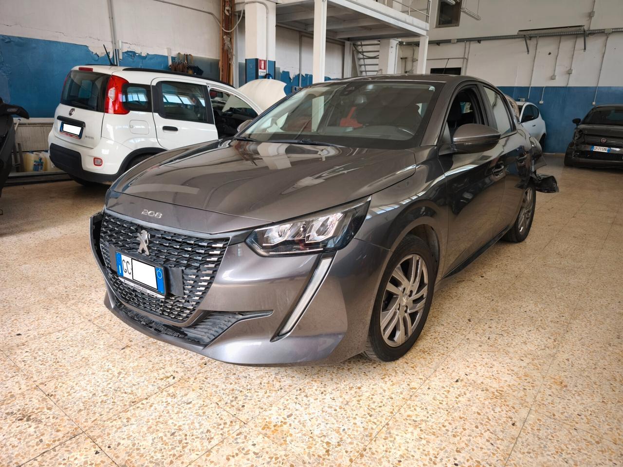 Peugeot 208 PURE TECH INCIDENTATA