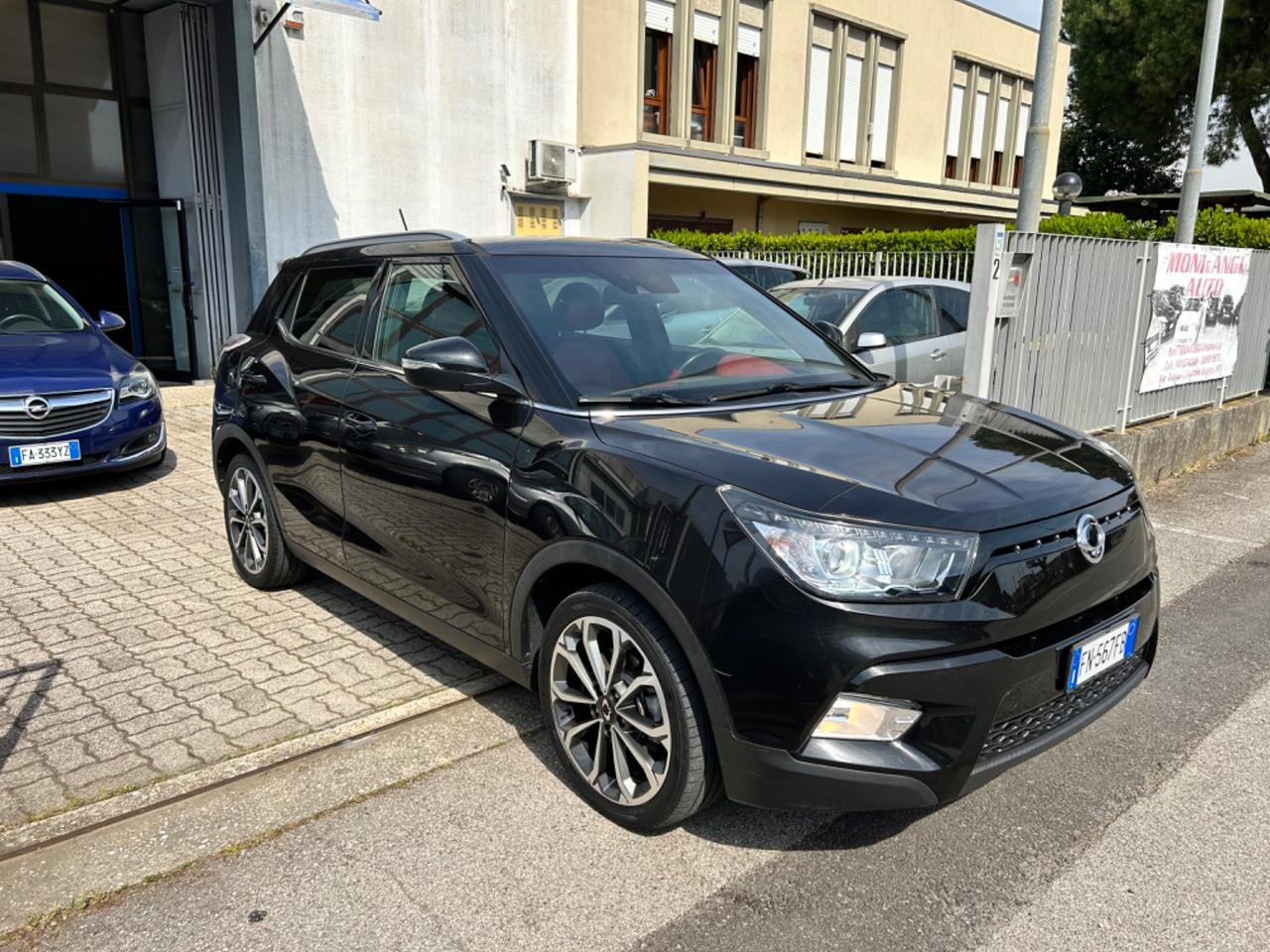 Ssangyong Tivoli NEOPATENTATI FULL OPTIONAL 1.6d CV115 2WD Go