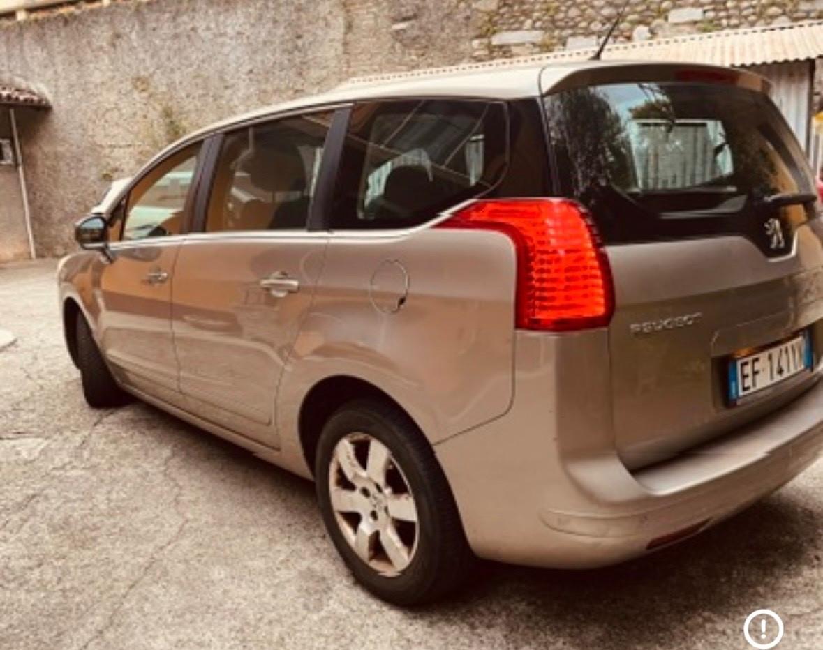 Peugeot 5008 1.6 HDi 112CV Business