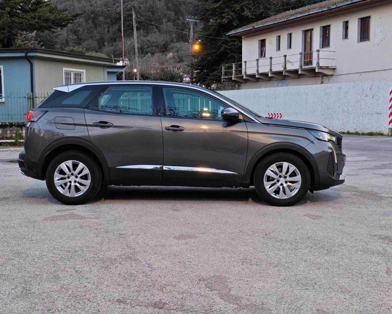 Peugeot 3008 BlueHDi 130 S&S EAT8 Active Business