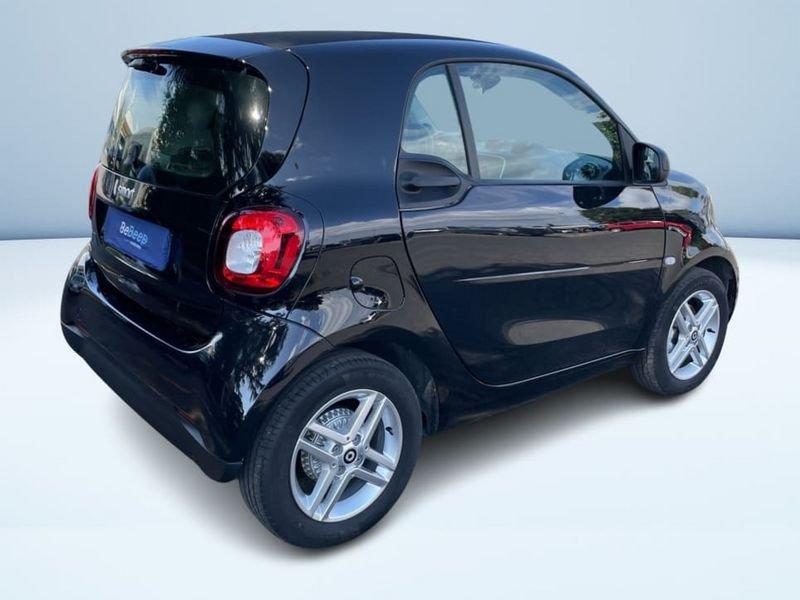 smart fortwo EQ PURE 4,6KW