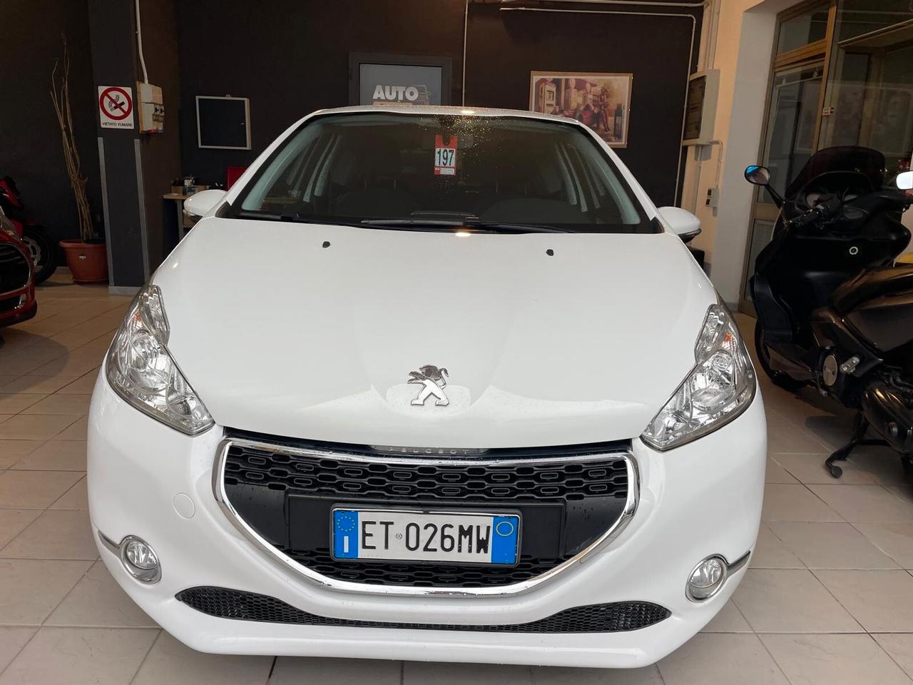 Peugeot 208 1.2 VTi 82 CV 3 porte Allure