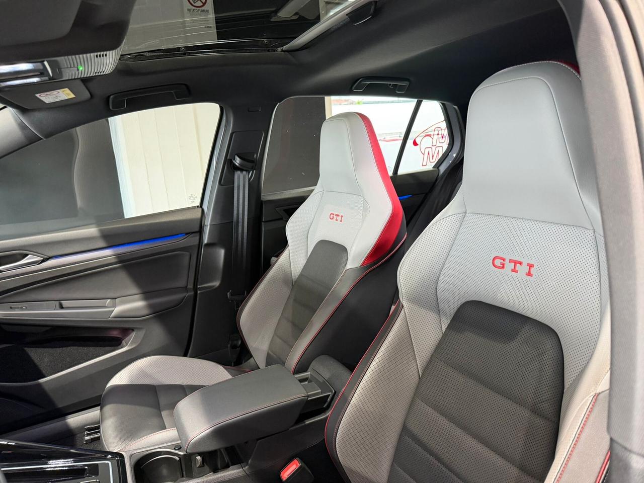 Volkswagen Golf GTI 2.0 TSI DSG