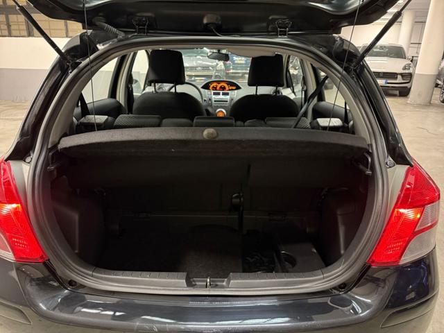 TOYOTA Yaris 1.3 5 porte M-MT Sol