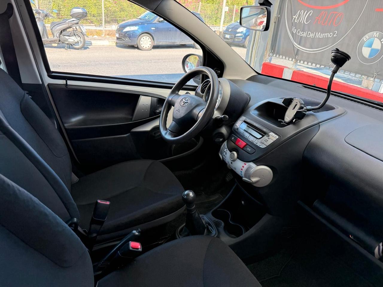 Toyota Aygo 1.0 12V VVT-i 5 porte Lounge Connect
