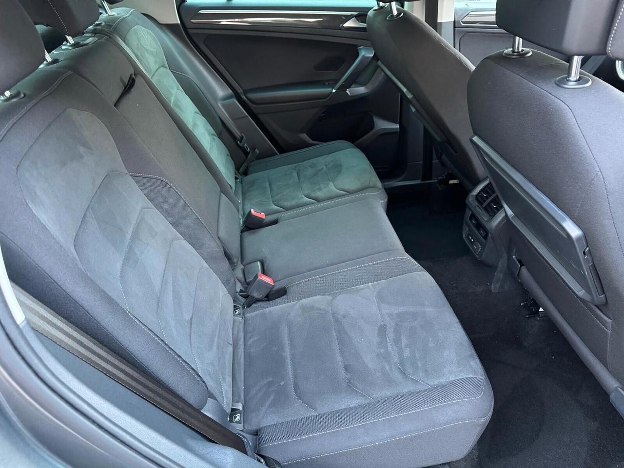 Volkswagen Tiguan 2.0 TDI SCR DSG Business BlueMotion Technology*FULL NAVI