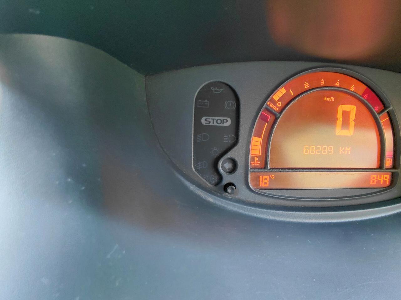 RENAULT MODUS ANNO 2007 BZ 1.2 ADATTA NEOPATENTATI KM 68 MILA