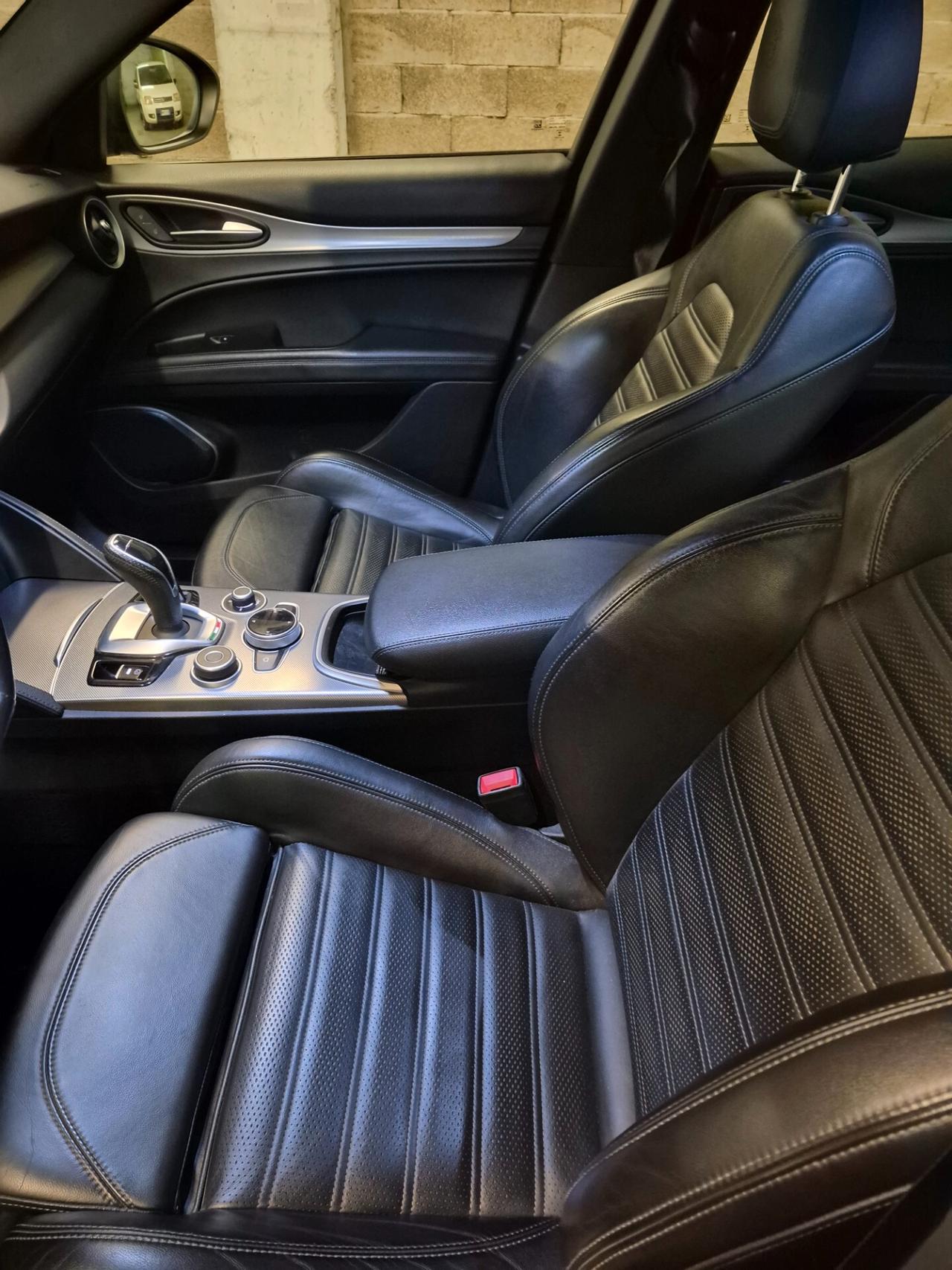 Alfa Romeo Stelvio 2.2 Turbodiesel 210 CV AT8 Q4 Veloce