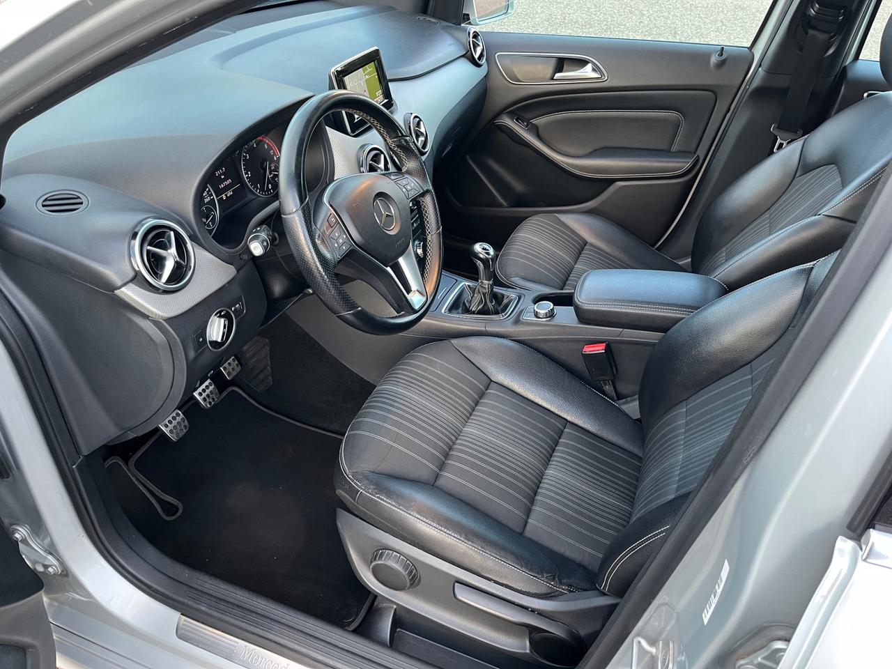 Mercedes-benz B 180 CDI 2013 - PREMIUM —-