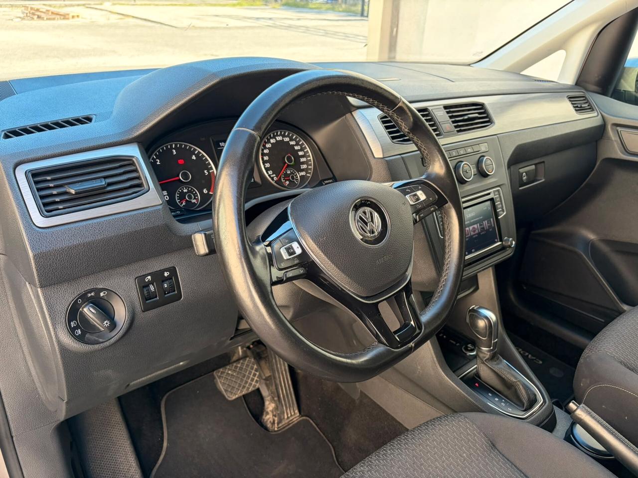 VOLKSWAGEN CADDY 2.0 TDI MAXI AUT. 109.000 KM