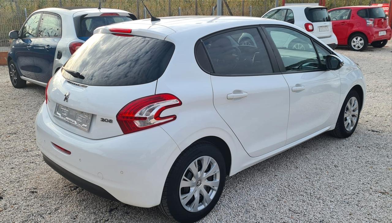 Peugeot 208 1.2 BENZ.NAVIGATORE GARANZIA 12 MESI NESSUN OBBLIGO FINANZIARIO