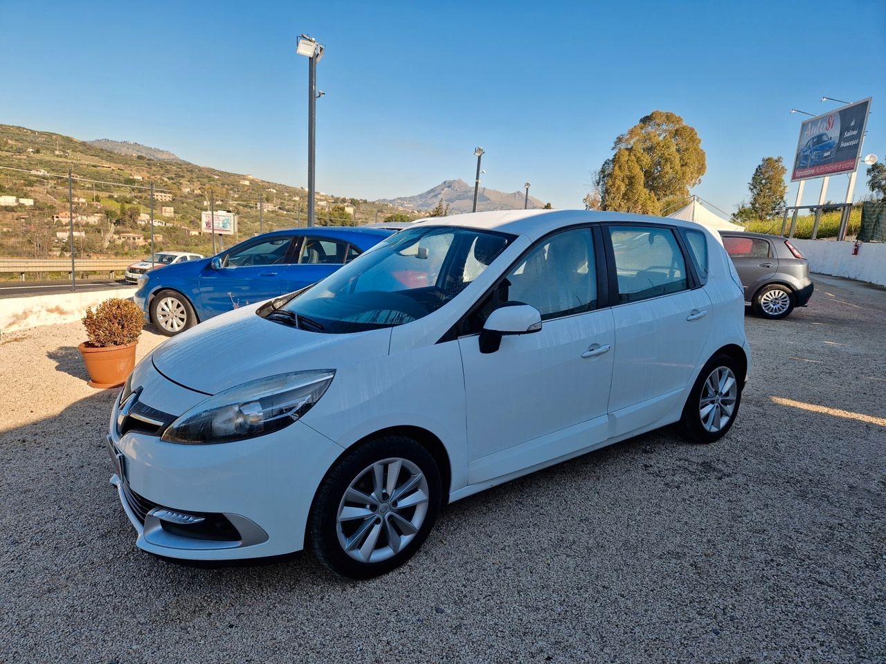 Renault Scenic Sc��nic XMod 1.5 dCi 110CV EDC Live