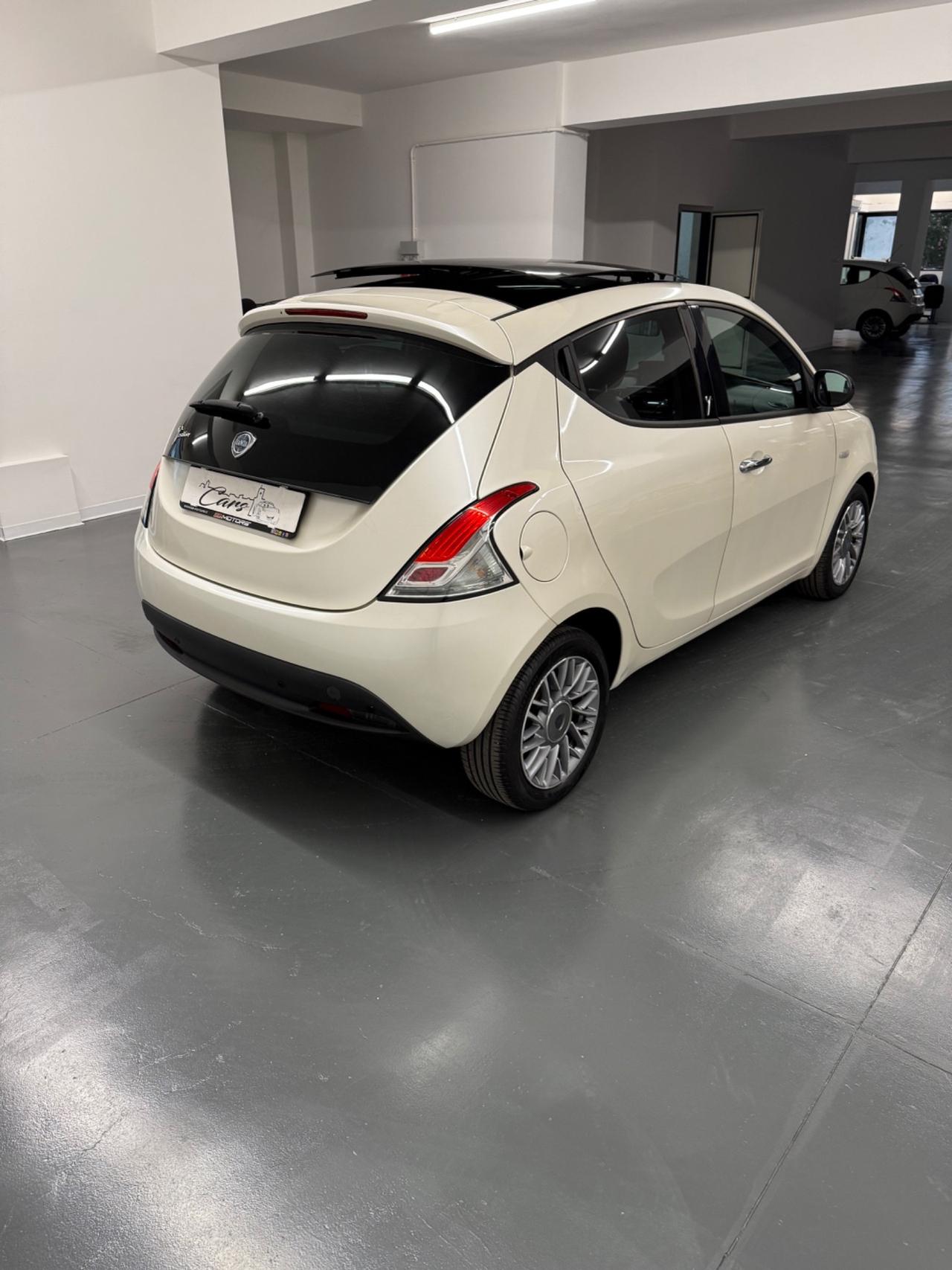 Lancia Ypsilon 1.2 69 CV Platinum