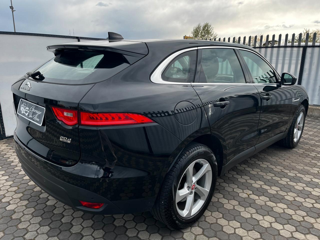 Jaguar F-Pace 2.0 D 180 CV AWD aut. Prestige