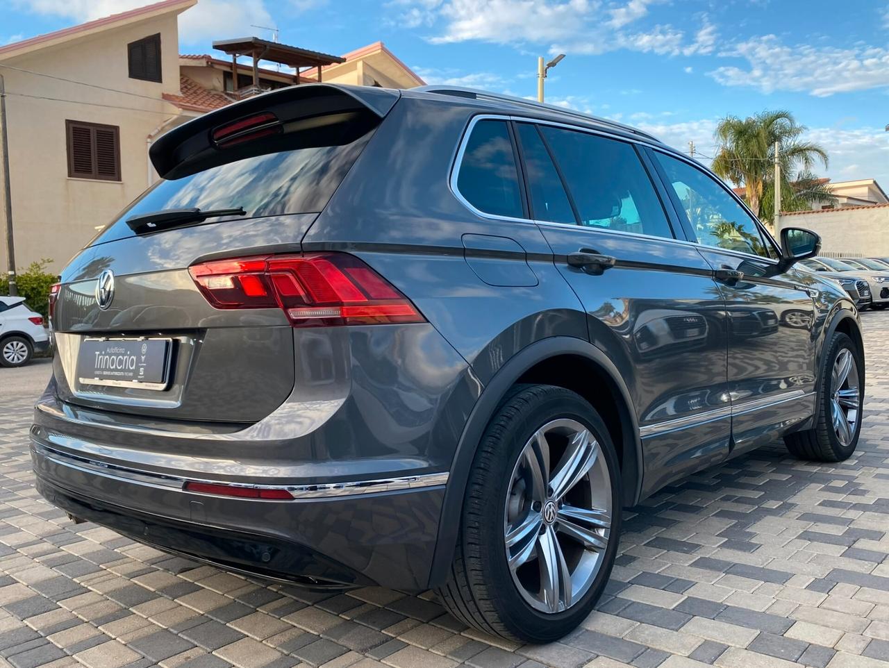 Volkswagen Tiguan R Line 2.0 TDI 150CV DSG