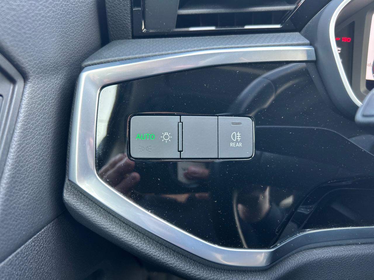 Audi Q3 35 2.0 tdi s-tronic