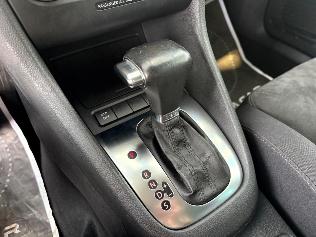 Volkswagen Golf 2.0 TDI 140CV DPF DSG 5p. Highline