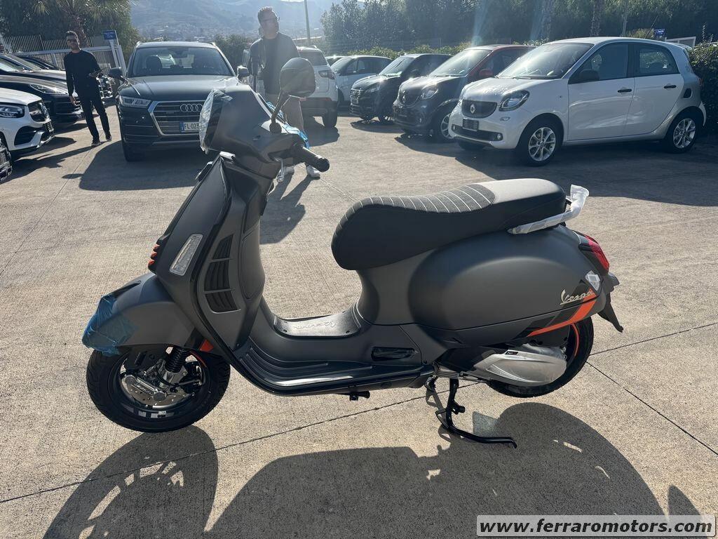 VESPA GTS SUPER SPORT NUOVA PRONTA CONSEGNA